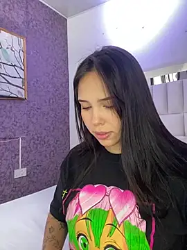 Snapshot of LunaCandy_ chatting on November 10, 1:21 pm LunaCandy online show from November 10, 1:21 pm