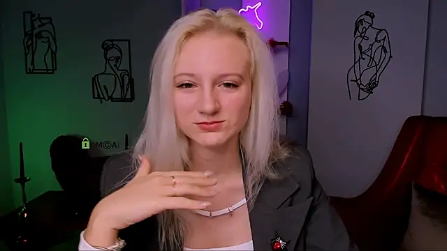 Snapshot of madam_uliis chatting on March 12, 8:41 am madam uliis online show from March 12, 8:41 am