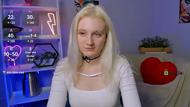 Snapshot of madam_uliis chatting on March 18, 6:04 pm madam uliis online show from March 18, 6:04 pm