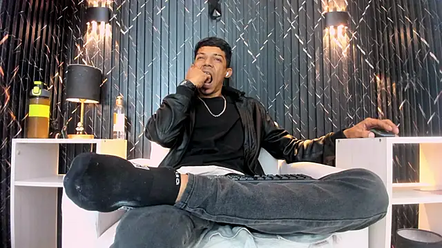 Gregory Sforza online show from February 25, 7:12 pm