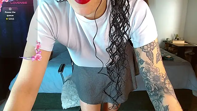 mia velvet1 online show from October 2, 2:46 pm