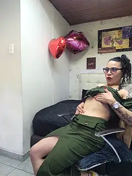 mia velvet1 online show from March 21, 2:20 pm