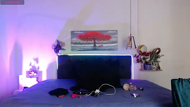 Rose Thompson1 online show from October 15, 1:22 pm