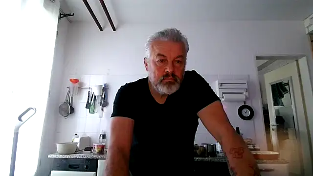 Berg Boy online show from November 30, 9:02 am