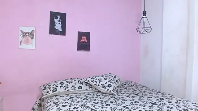 Snapshot of fiorela_madison chatting on September 9, 11:54 am fiorela madison online show from September 9, 11:54 am