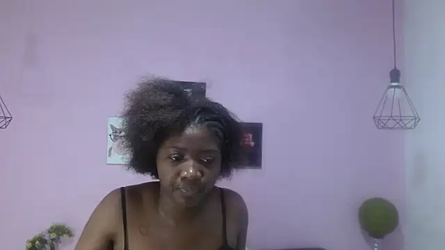 Snapshot of fiorela_madison chatting on September 25, 12:31 pm fiorela madison online show from September 25, 12:31 pm