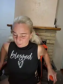 Snapshot of my_Kazka chatting on September 12, 4:07 pm my Kazka online show from September 12, 4:07 pm