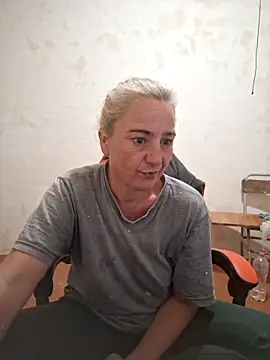 Snapshot of my_Kazka chatting on October 2, 5:42 pm my Kazka online show from October 2, 5:42 pm