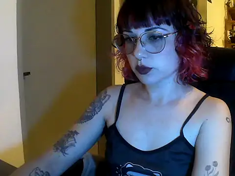 Snapshot of Acid_Girl_Ofc chatting on October 16, 3:18 am Acid Girl Ofc online show from October 16, 3:18 am