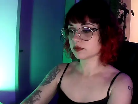 Snapshot of Acid_Girl_Ofc chatting on October 23, 3:50 am Acid Girl Ofc online show from October 23, 3:50 am