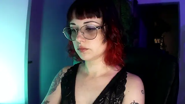 Snapshot of Acid_Girl_Ofc chatting on November 26, 4:46 am Acid Girl Ofc online show from November 26, 4:46 am