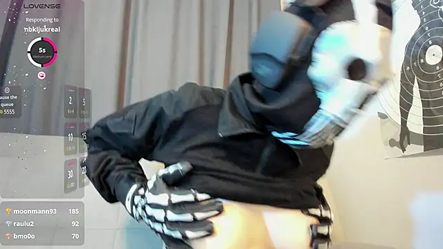 Snapshot of cos_operator chatting on March 16, 6:23 pm cos operator online show from March 16, 6:23 pm