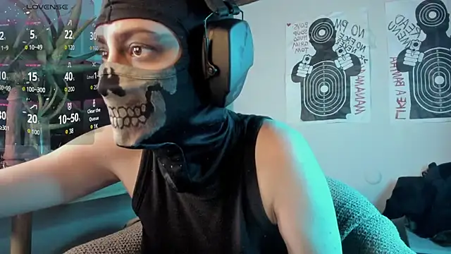 Snapshot of cos_operator chatting on September 17, 8:43 pm cos operator online show from September 17, 8:43 pm