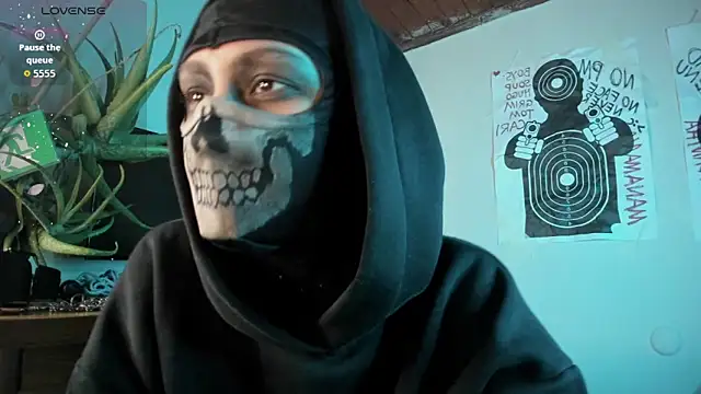 Snapshot of cos_operator chatting on September 28, 6:35 pm cos operator online show from September 28, 6:35 pm