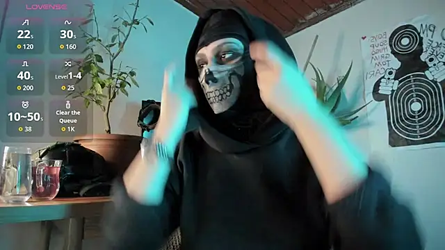 Snapshot of cos_operator chatting on October 5, 5:44 pm cos operator online show from October 5, 5:44 pm