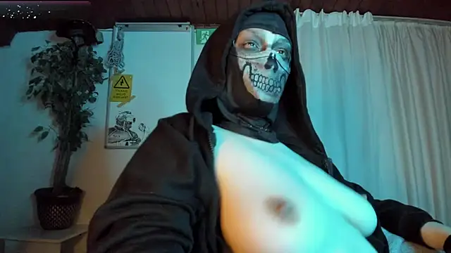 cos operator online show from April 8, 7:58 pm