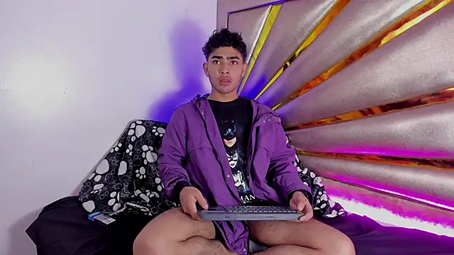 LucasCarterr  online show from March 17, 9:23 pm