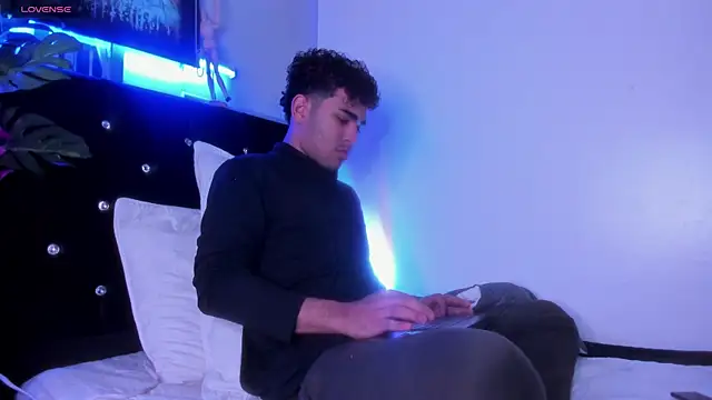 LucasCarterr  online show from November 9, 3:27 am