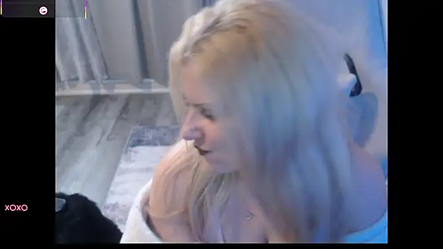 Snapshot of BellaStar84 chatting on March 19, 2:24 pm BellaStar84 online show from March 19, 2:24 pm