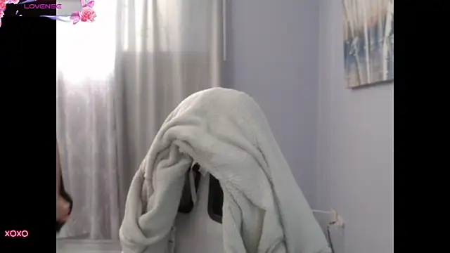 Snapshot of BellaStar84 chatting on September 17, 12:29 pm BellaStar84 online show from September 17, 12:29 pm