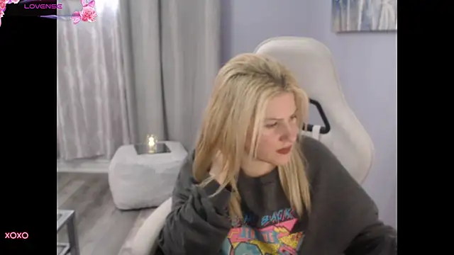 Snapshot of BellaStar84 chatting on September 24, 12:41 pm BellaStar84 online show from September 24, 12:41 pm