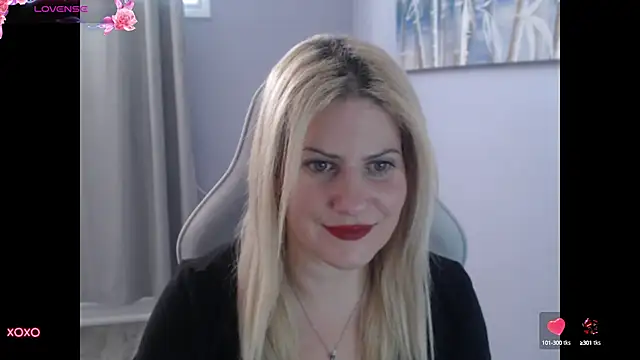 Snapshot of BellaStar84 chatting on October 2, 12:34 pm BellaStar84 online show from October 2, 12:34 pm