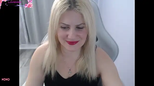 Snapshot of BellaStar84 chatting on October 3, 12:46 pm BellaStar84 online show from October 3, 12:46 pm