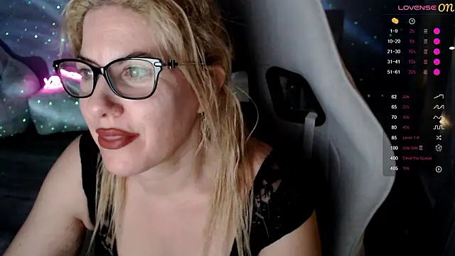 Snapshot of BellaStar84 chatting on January 16, 12:09 pm BellaStar84 online show from January 16, 12:09 pm