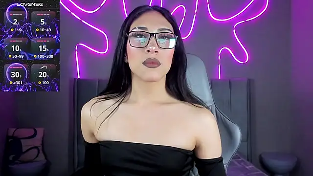 Snapshot of madison__rey chatting on November 21, 4:44 am madison rey online show from November 21, 4:44 am