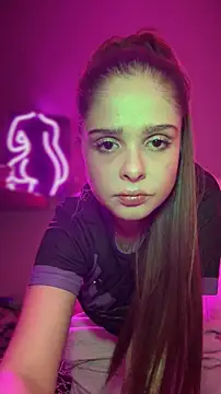 Snapshot of LoganPeny chatting on December 14, 8:30 am LoganPeny online show from December 14, 8:30 am