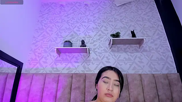 MelinaCruz online show from October 16, 4:46 am