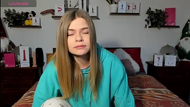 Snapshot of HaleyReedme chatting on January 8, 7:54 am HaleyReedme online show from January 8, 7:54 am