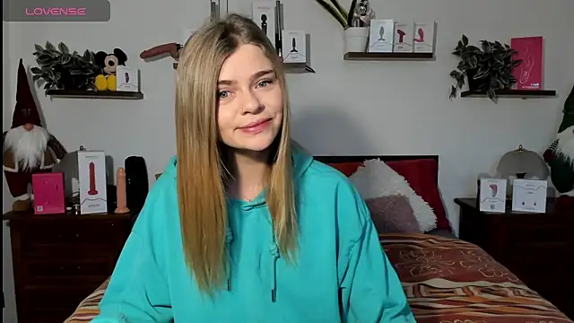 Snapshot of HaleyReedme chatting on January 9, 7:33 am HaleyReedme online show from January 9, 7:33 am