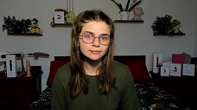 Snapshot of HaleyReedme chatting on March 2, 7:48 am HaleyReedme online show from March 2, 7:48 am