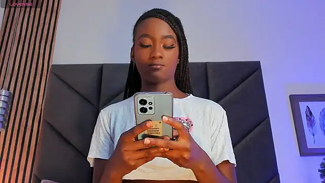 Snapshot of Kendallross28 chatting on September 16, 1:56 pm Kendallross28 online show from September 16, 1:56 pm