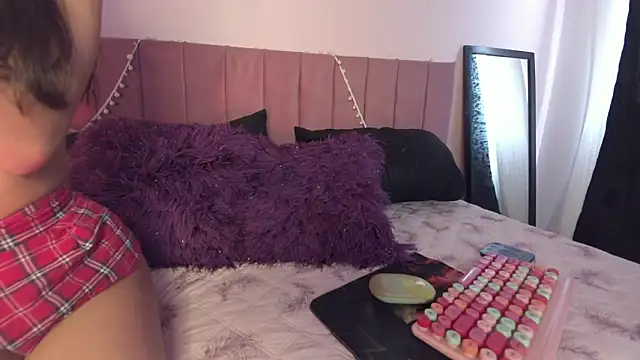 kitty-kryss online show from February 2, 2:38 pm