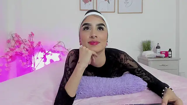 Snapshot of alana_111 chatting on October 24, 3:03 am alana 111 online show from October 24, 3:03 am