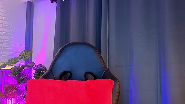 TiffanyWalk online show from September 12, 11:43 am