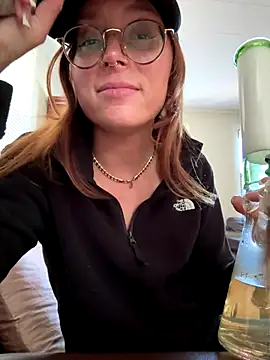 Snapshot of SpaceCowWhore chatting on October 9, 4:27 pm SpaceCowWhore online show from October 9, 4:27 pm