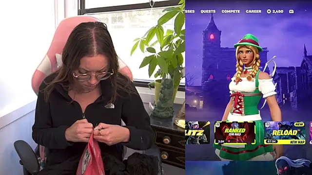 Snapshot of SpaceCowWhore chatting on October 10, 4:39 pm SpaceCowWhore online show from October 10, 4:39 pm