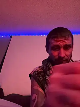 Snapshot of Stillhard8925 chatting on November 2, 5:32 am Stillhard8925 online show from November 2, 5:32 am