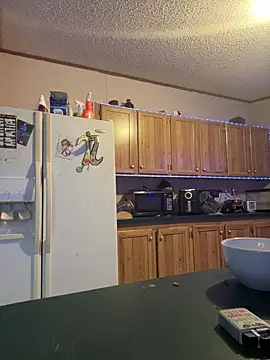 Snapshot of Stillhard8925 chatting on November 5, 6:52 pm Stillhard8925 online show from November 5, 6:52 pm