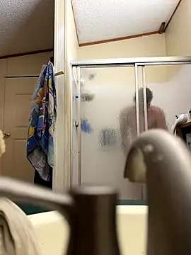 Snapshot of Stillhard8925 chatting on November 27, 4:14 am Stillhard8925 online show from November 27, 4:14 am