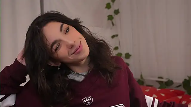 Snapshot of mystica_ chatting on November 13, 7:18 am mystica online show from November 13, 7:18 am