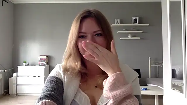 Snapshot of MillieShow chatting on September 11, 7:08 am MillieShow online show from September 11, 7:08 am