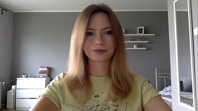 Snapshot of MillieShow chatting on September 26, 3:27 pm MillieShow online show from September 26, 3:27 pm