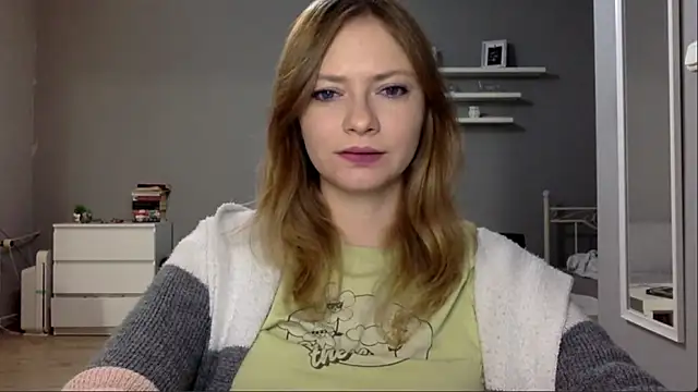 Snapshot of MillieShow chatting on October 6, 9:01 pm MillieShow online show from October 6, 9:01 pm