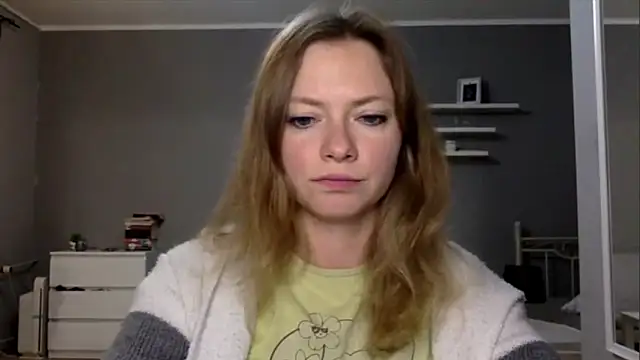 Snapshot of MillieShow chatting on October 21, 8:53 pm MillieShow online show from October 21, 8:53 pm