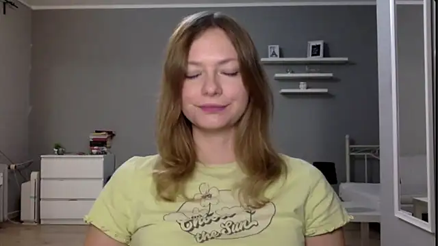 Snapshot of MillieShow chatting on October 23, 5:12 pm MillieShow online show from October 23, 5:12 pm