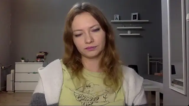 Snapshot of MillieShow chatting on November 2, 10:12 pm MillieShow online show from November 2, 10:12 pm